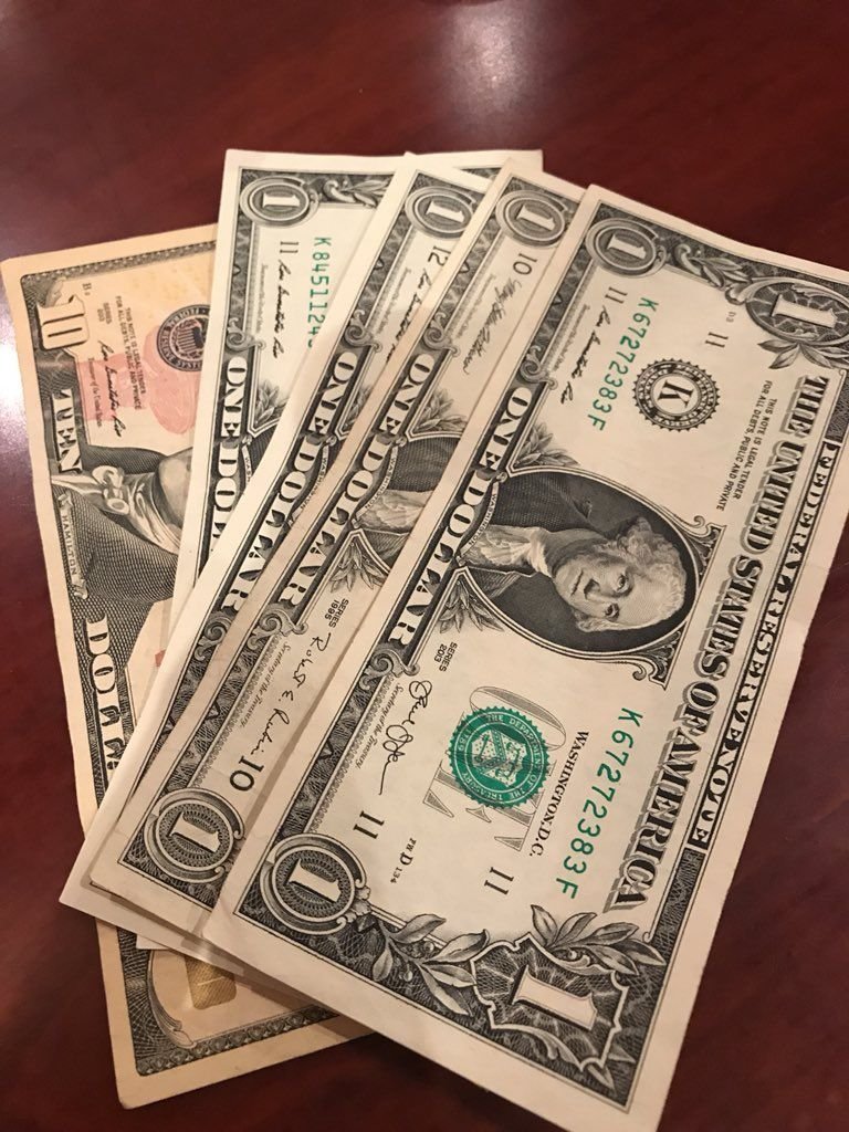 1 USD