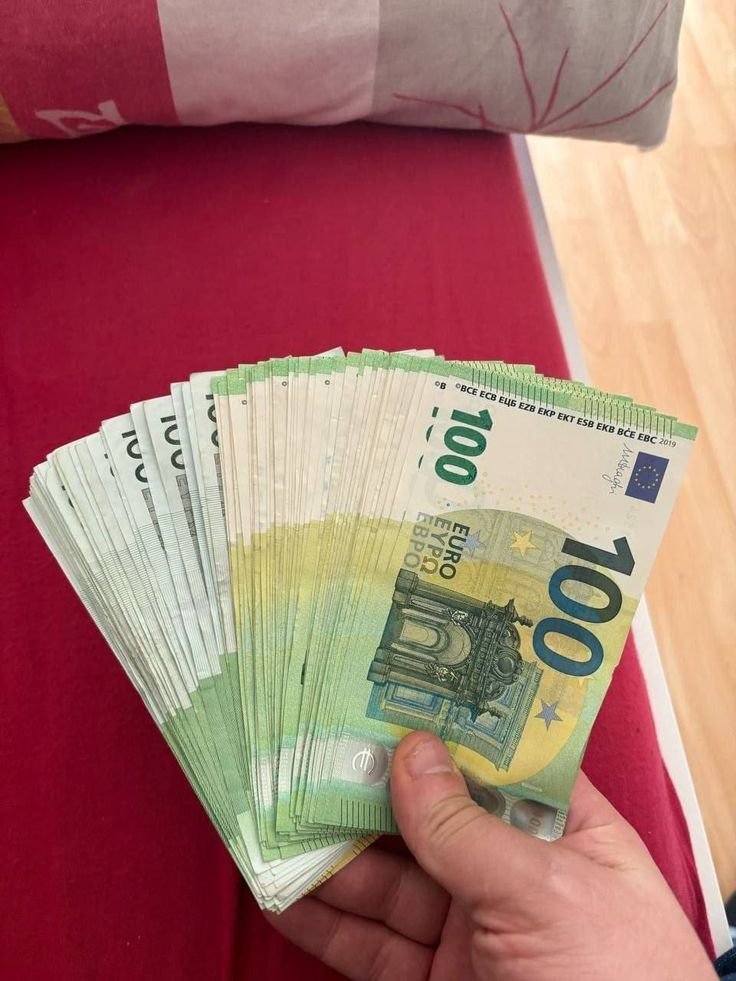 100 EURO BILLS - Image 2